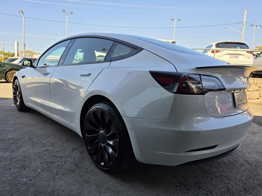 2021 Tesla Model 3  Performance Sedan Image 11
