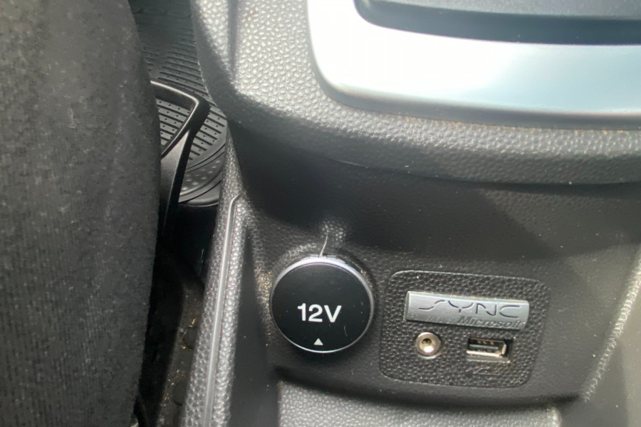 2014 Ford Fiesta WZ AMBIENTE Hatch Image 19
