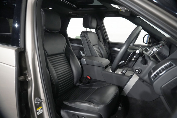 2024 Land Rover Discovery Series 5 P360 Dynamic SE SUV Image 24