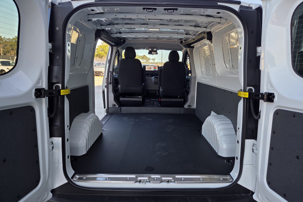 2026 LDV Deliver 7 Van Image 11