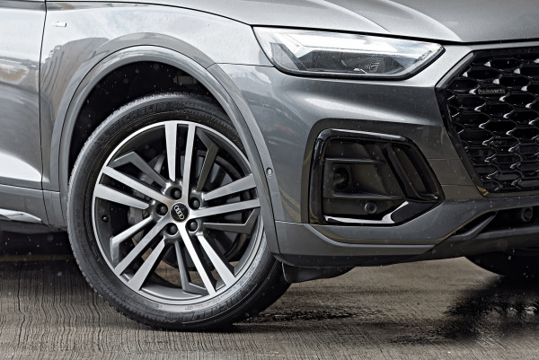 2022 Audi Q5 FY 40 TDI S Line SUV image 6