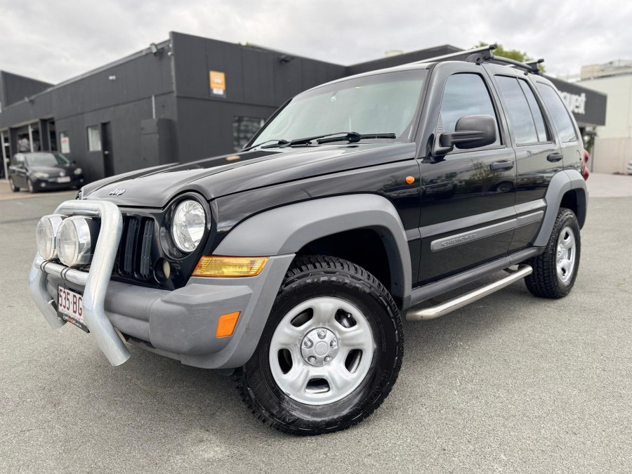 2005 Jeep Cherokee KJ Sport SUV Image 1