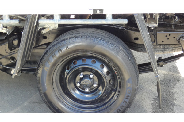 2021 Toyota HiLux TGN121R WORKMATE 4X2 Cab Chassis Image 5