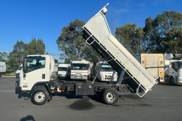 2020 Isuzu N Series NH NPS 75-155 Tipper