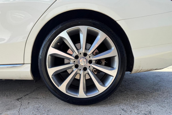 2016 Mercedes-Benz C-Class W205 C250 Sedan Image 24
