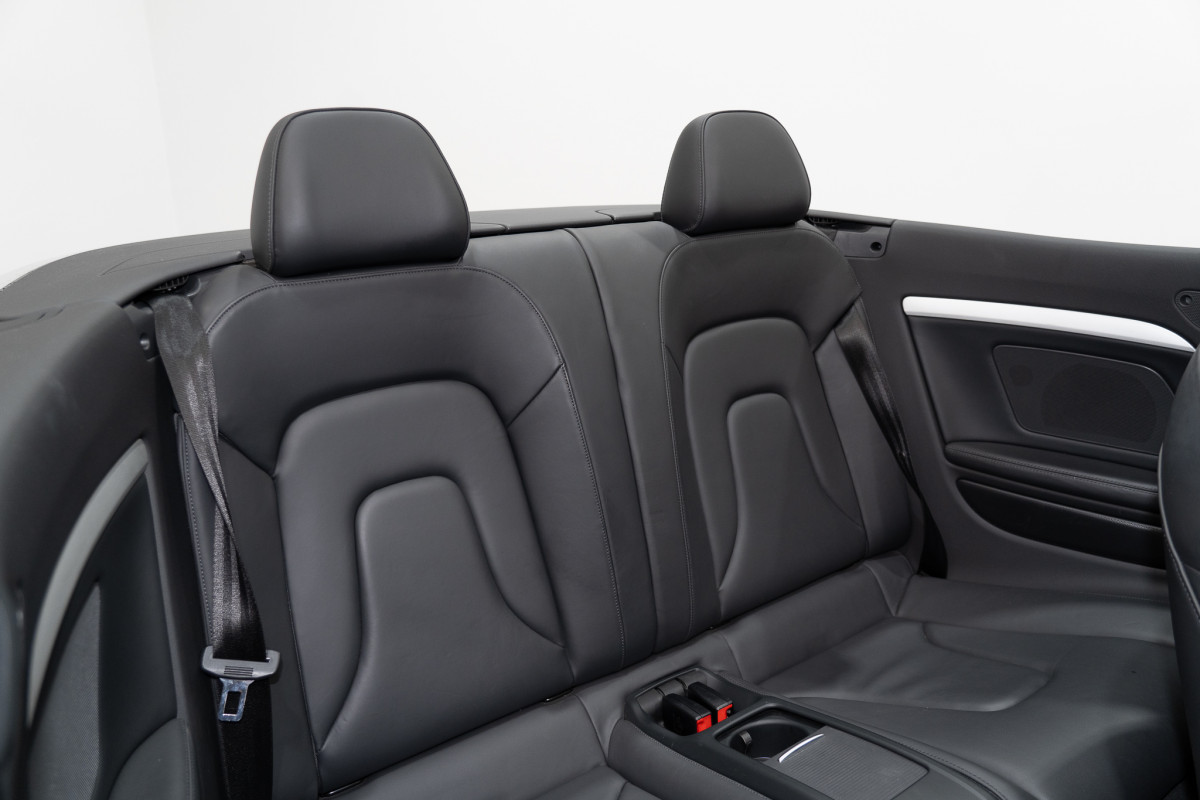 2014 Audi A5 2.0 Tfsi Quattro Convertible Image 4