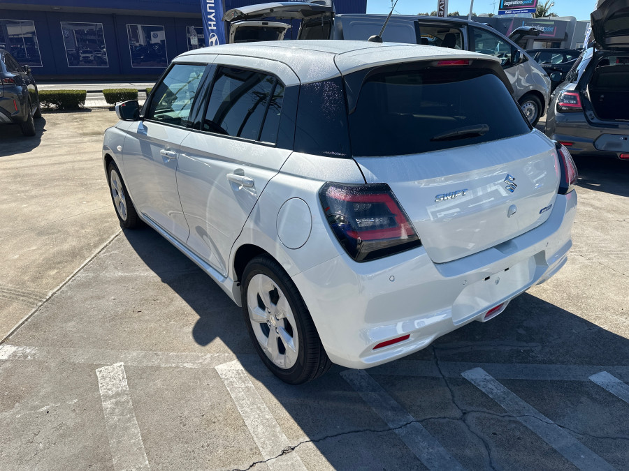 2025 Suzuki Swift Hybrid UZ Hybrid Plus Hatch Image 5