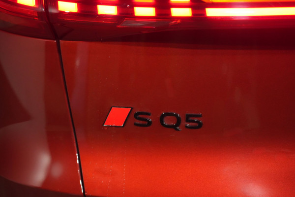 2025 Audi SQ5 FY  SUV Image 9
