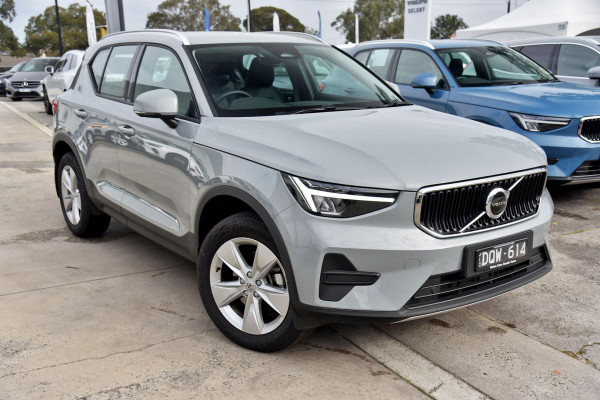 2025 Volvo XC40 XZ Plus B4 SUV Image 1