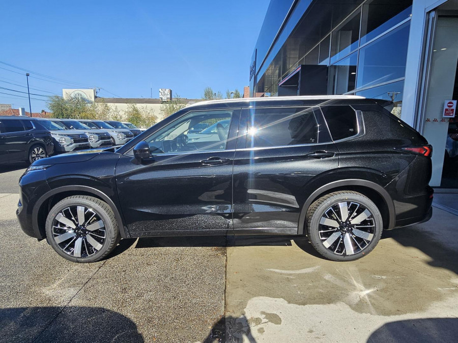 2025 Mitsubishi Outlander ZM Exceed SUV Image 4