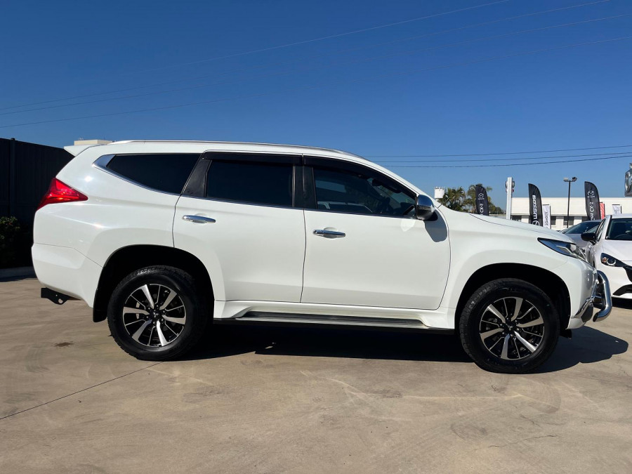 2018 Mitsubishi Pajero Sport QE GLS SUV Image 8