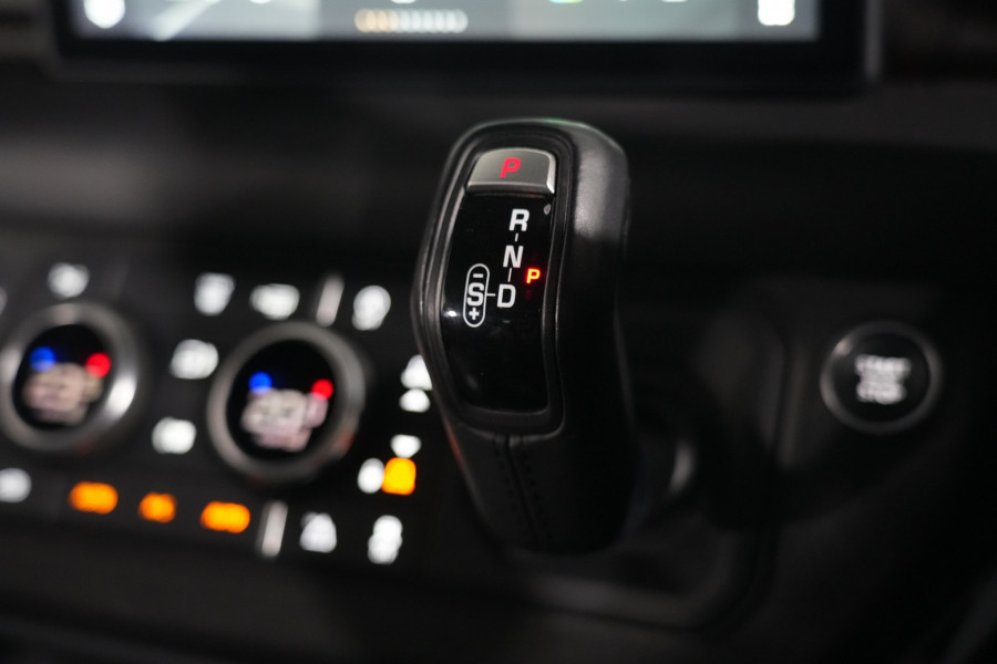 2021 Land Rover Defender L663 110 D300 X-Dynamic HSE SUV Image 17