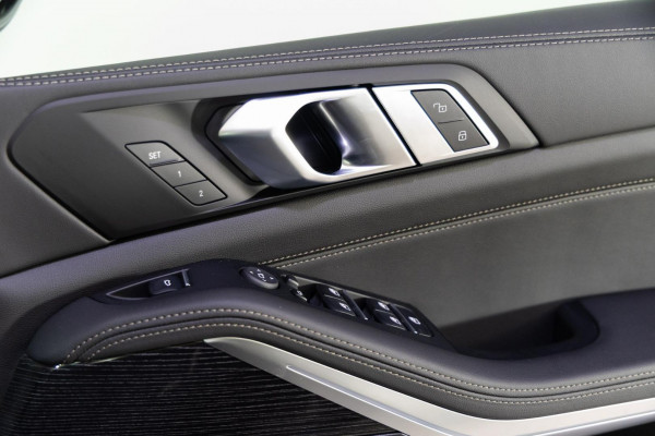 2026 BMW X5 G05 LCI xDrive30d M Sport SUV image 18