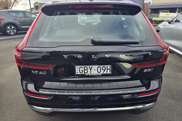 2025 MY26 Volvo XC60 UZ Plus B5 Bright SUV Image 4