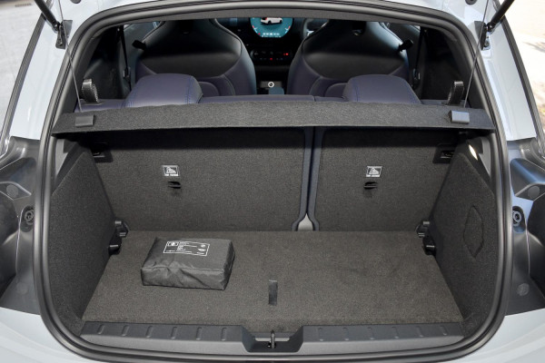 2026 MINI Cooper J01 SE Paul Smith Edition Hatch image 23