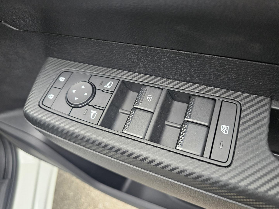 2025 Mitsubishi Triton MV  GLX Cab Chassis Image 14