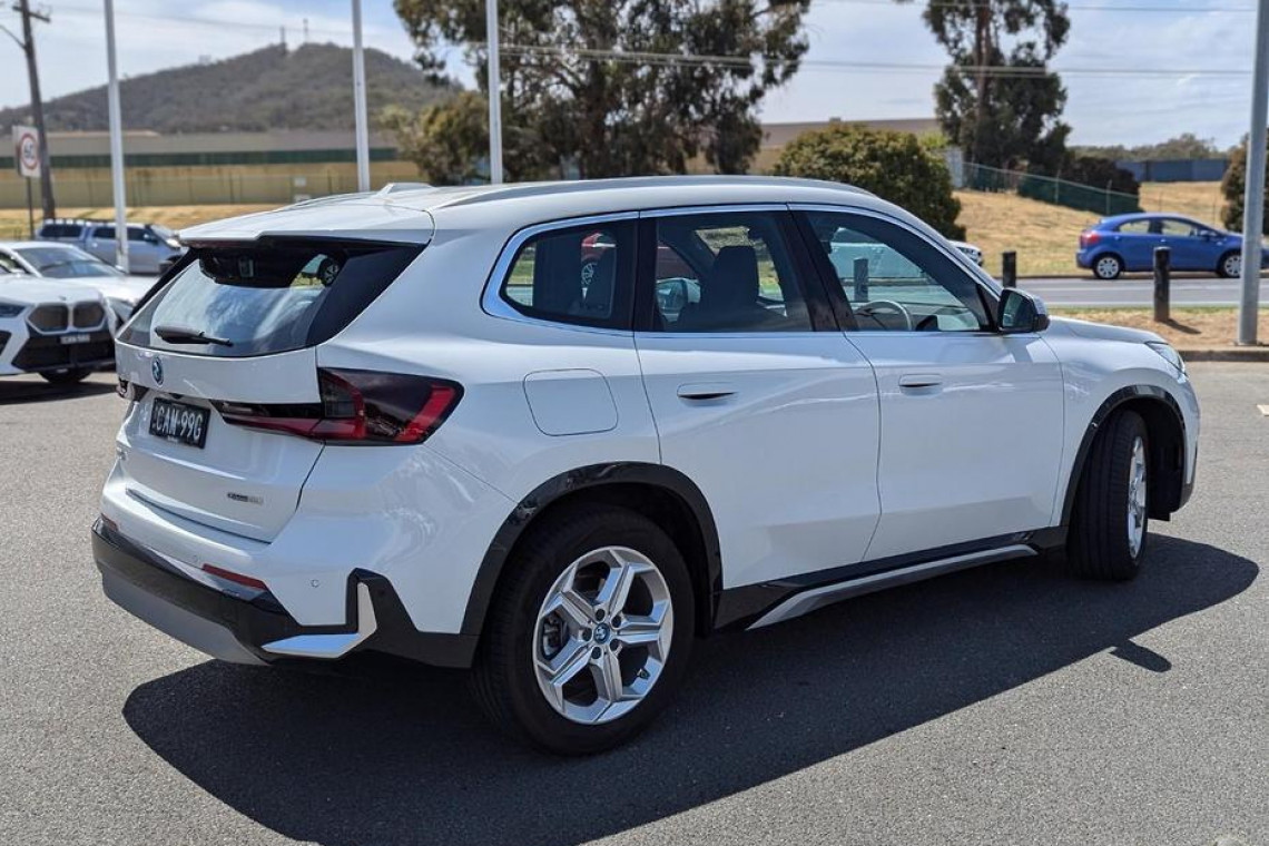 2023 BMW iX1 U11 EDRIVE20 SUV Image 8