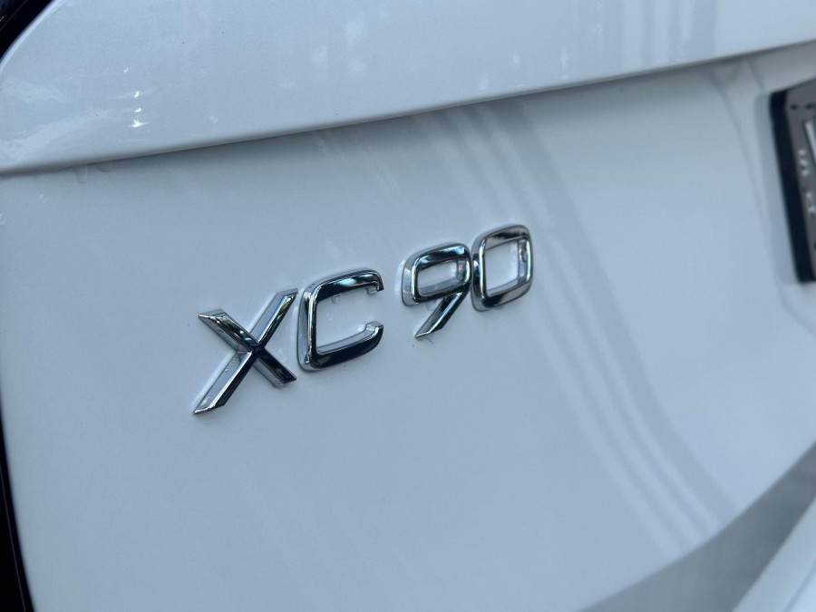 2026 Volvo XC90 L Series Ultra B5 Dark SUV Image 17