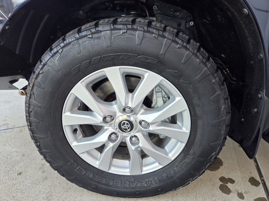 2019 Toyota LandCruiser VDJ200R VX SUV Image 14