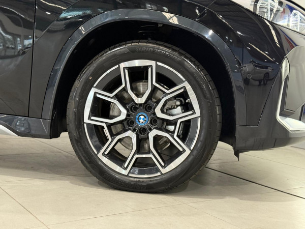 2024 BMW iX1 U11 xDrive30 M Sport SUV image 5
