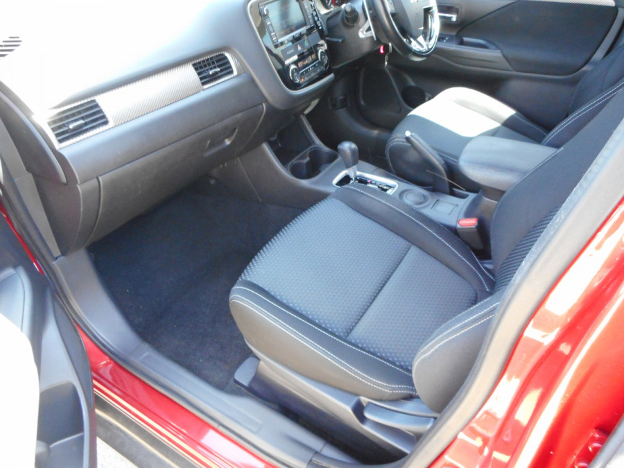 2015 MY16 Mitsubishi Outlander ZK  XLS Suv Image 12