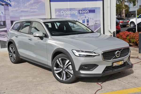 2024 MY25 Volvo V60 Cross Country  Ultra B5 Bright Wagon