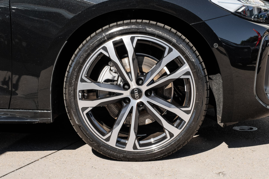 2025 Audi A5 B10 TFSI 200kW S line Sedan
