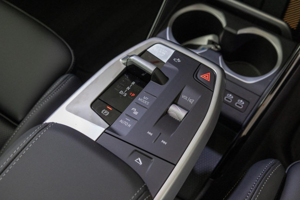 2026 BMW X1 U11 xDrive25e M Sport SUV image 17