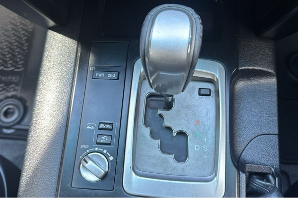 2012 MY13 Toyota LandCruiser VDJ200R GXL SUV Image 17