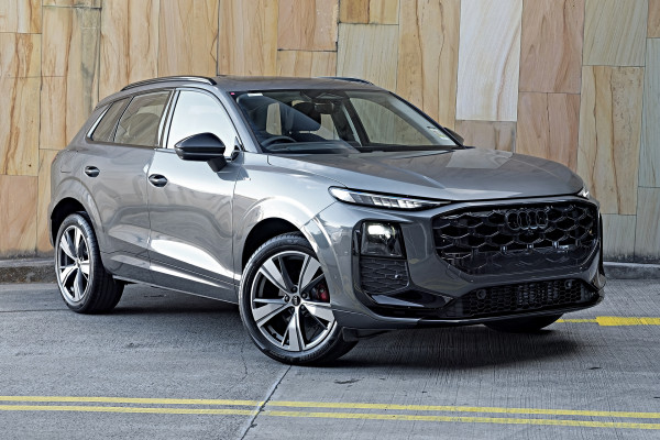 Audi Q3 TFSI 110kW Launch edition FJ