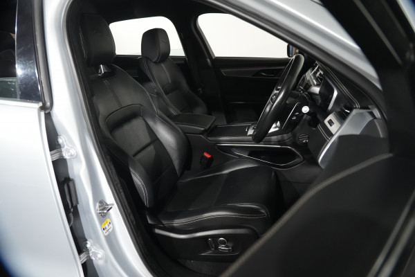 2021 Jaguar F-PACE R-Dynamic SE SUV image 27