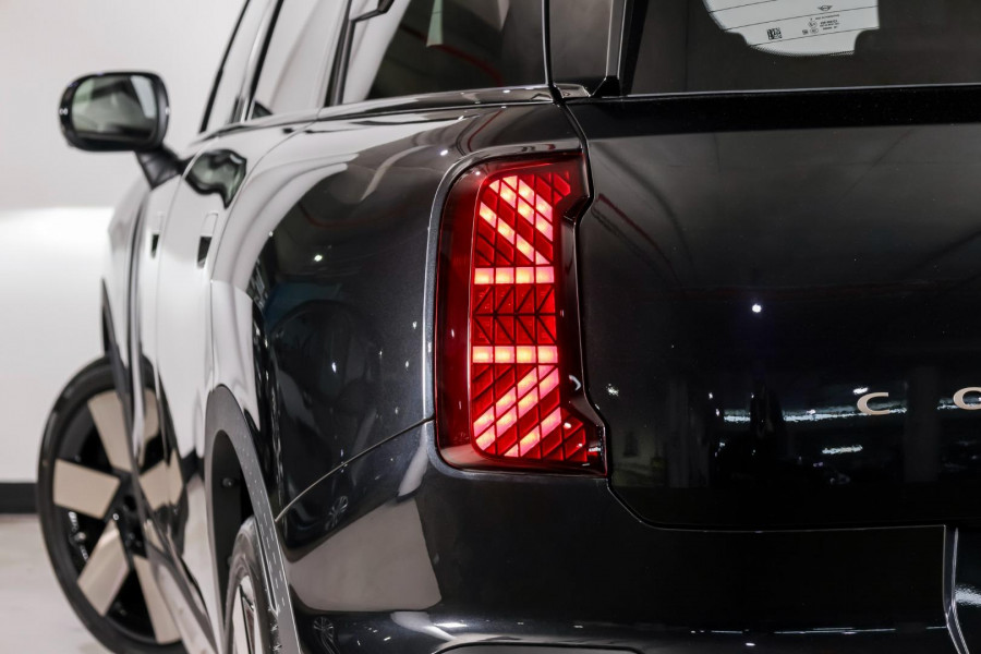 2025 MINI Countryman U25 S Favoured SUV