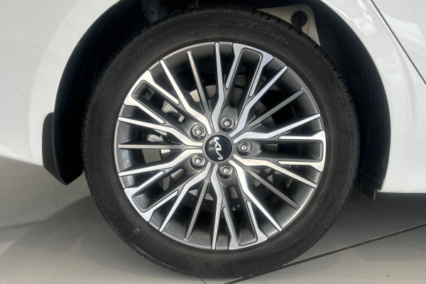 2021 MY22 Kia Cerato BD Sport Sedan Image 6