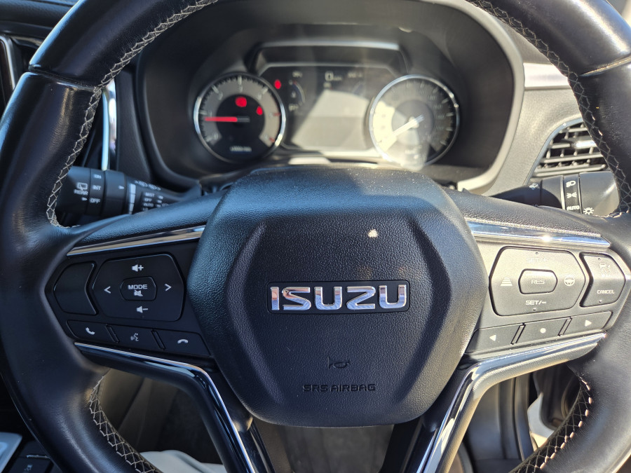 2021 Isuzu MU-X RJ LS-U SUV Image 11