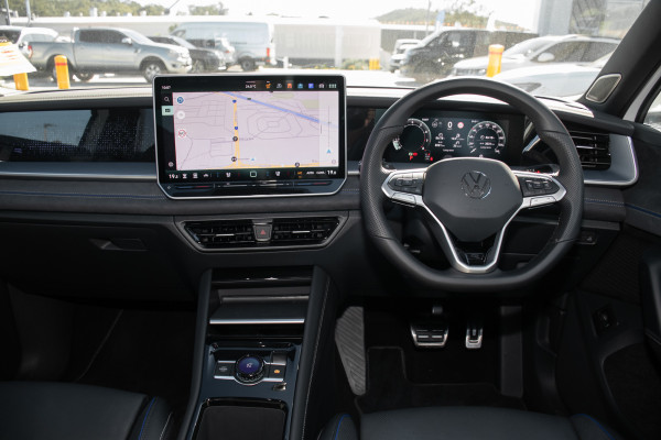 2025 MY26 Volkswagen Tayron R4 195TSI R-Line SUV Image 7