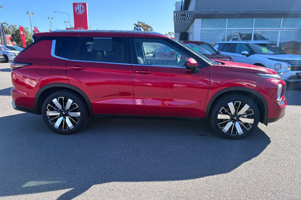 2025 Mitsubishi Outlander ZM Aspire SUV Image 8
