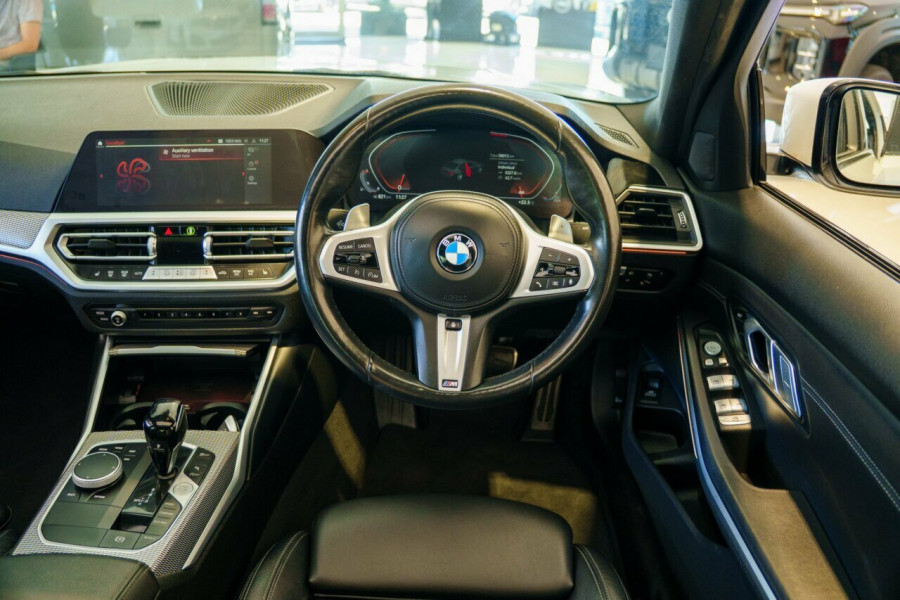 2022 BMW 3 Series G20 320i M Sport Sedan Image 9