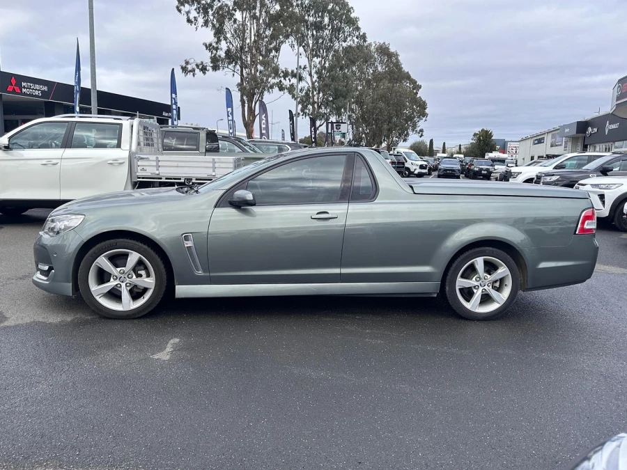 2015 Holden Ute VF SV6 Ute Image 5