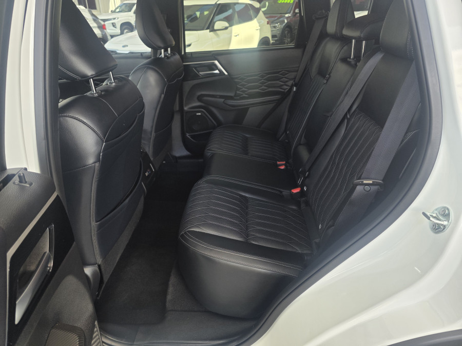 2025 Mitsubishi Outlander ZM Exceed SUV Image 10