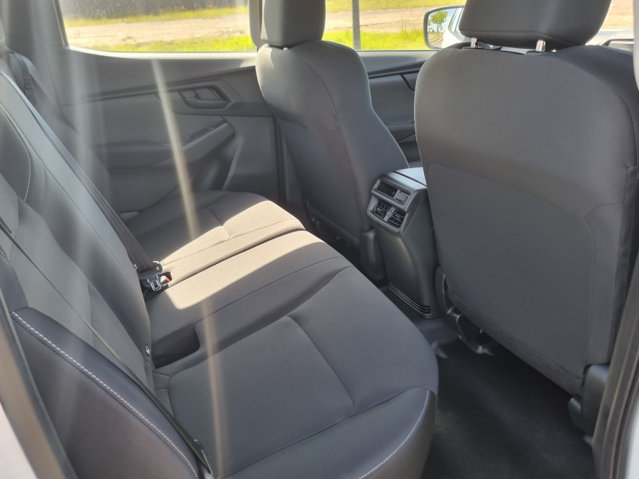 2026 Isuzu D-MAX RG SX 4x2 Crew Cab Chassis Cab Chassis Image 10