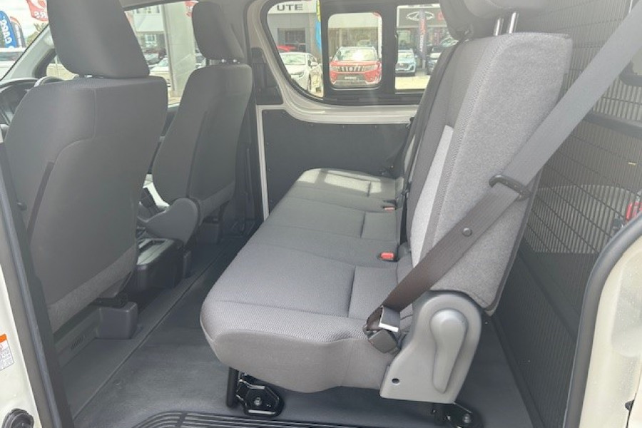 2020 Toyota HiAce GDH300R  Crew Van Image 19