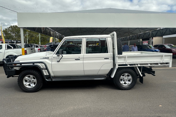 2020 Toyota LandCruiser VDJ79R GXL Double-Cab Cab-Chassis