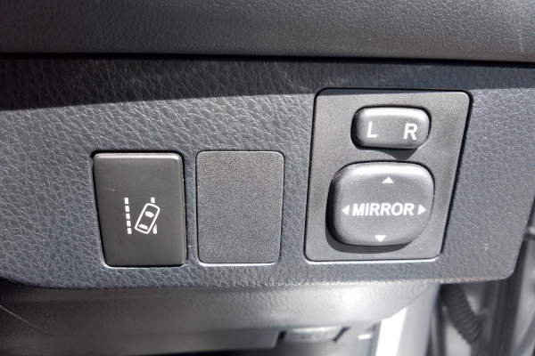 2018 Toyota RAV4 ZSA42R GX SUV Image 18