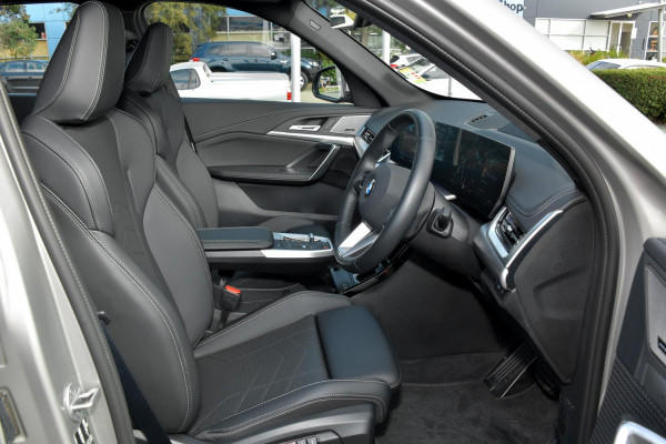 2025 BMW X1 U11 xDrive20i SUV image 6