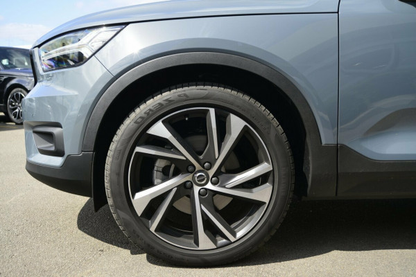 2019 Volvo XC40 XZ T5 R-Design Suv Image 4