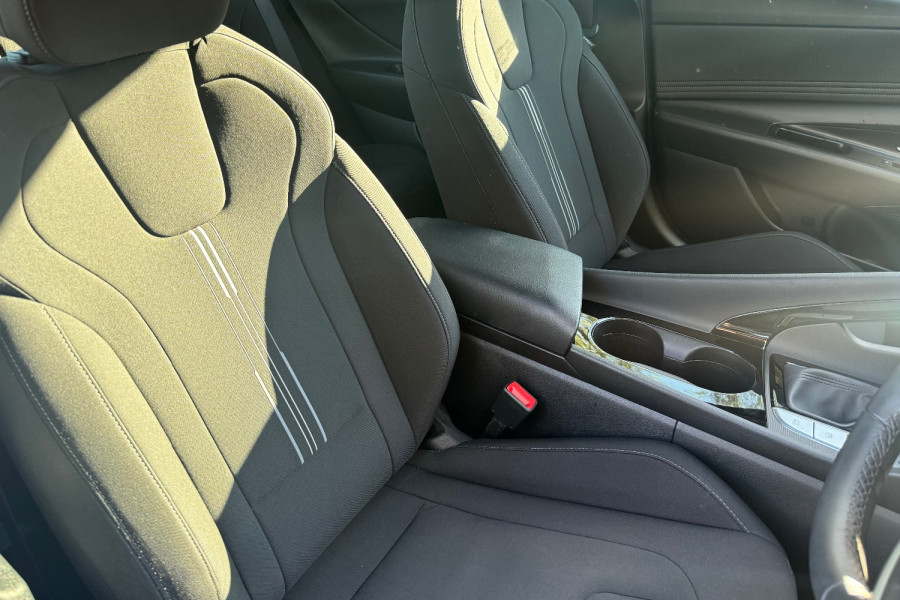 2024 Hyundai i30 CN7.V2 Hybrid Sedan Image 12