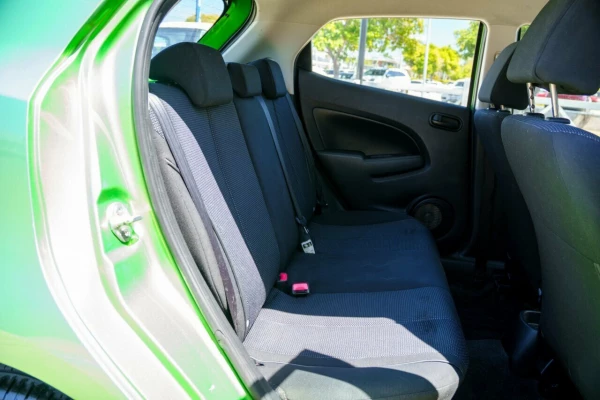 2007 Mazda 2 DE Series 1 Genki Hatch Image 9