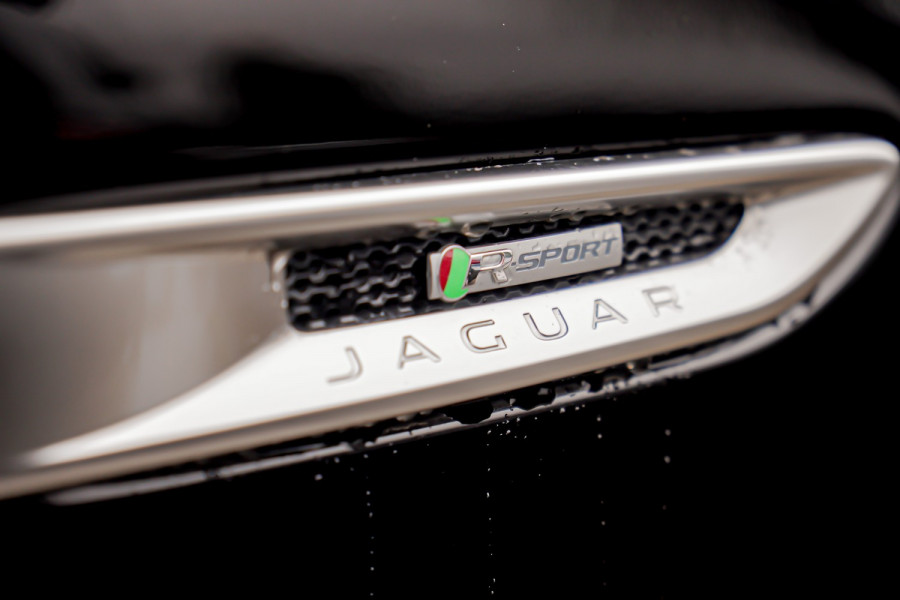 2017 MY18 Jaguar F-PACE X761 R-Sport Wagon Image 14