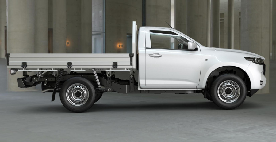 2025 MY26 Mazda BT-50 TF XT Cab Chassis Image 3