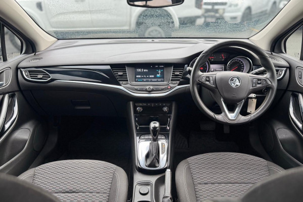 2017 Holden Astra BK R Hatch Image 15